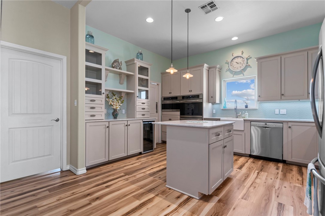 7557 Welkan Cove