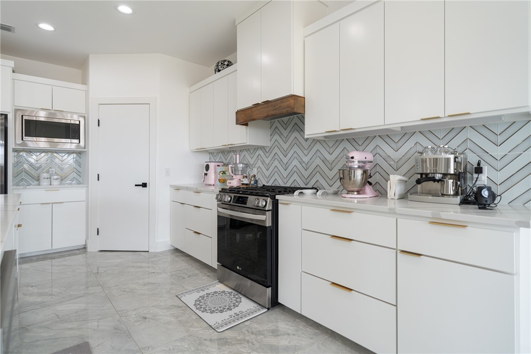2622 Lannister Lane