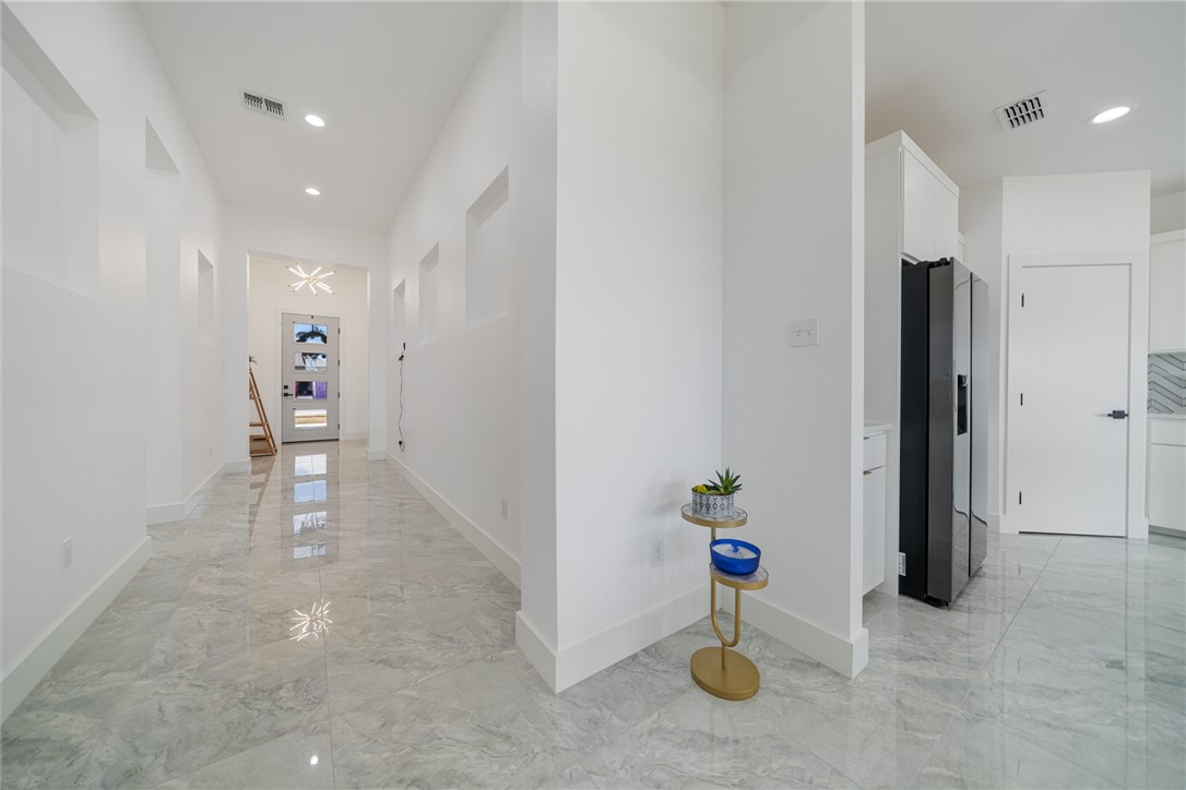 2622 Lannister Lane