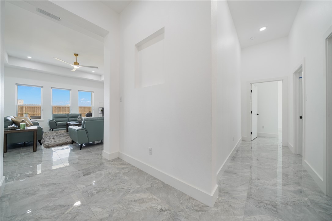 2622 Lannister Lane