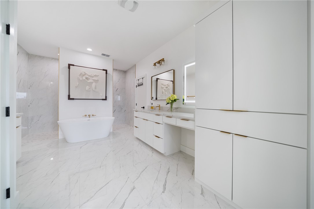 2622 Lannister Lane
