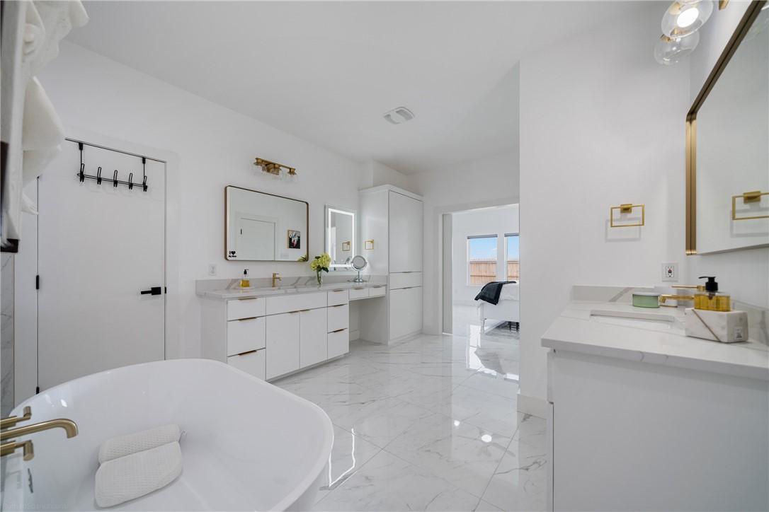 2622 Lannister Lane