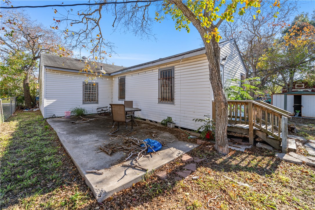 4305 Devon Dr