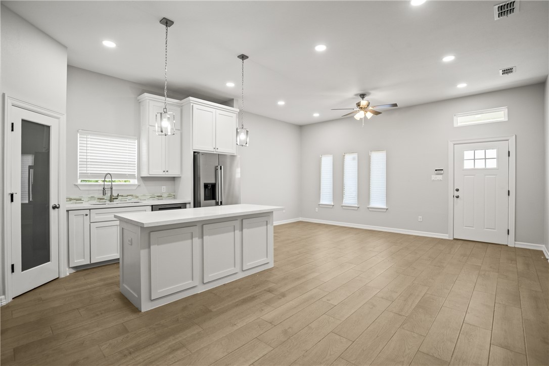 509 W Ragland Ave