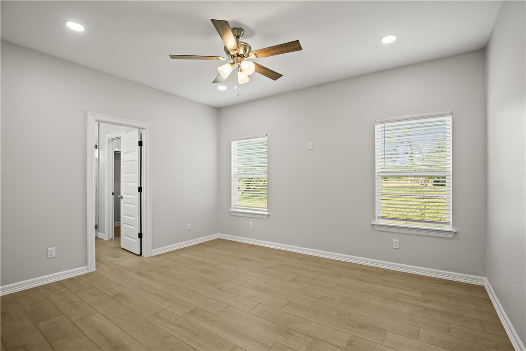 509 W Ragland Ave