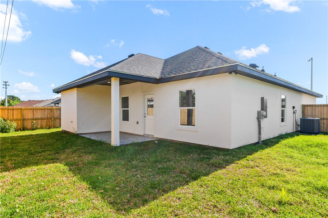 1263 La Esmeralda Dr
