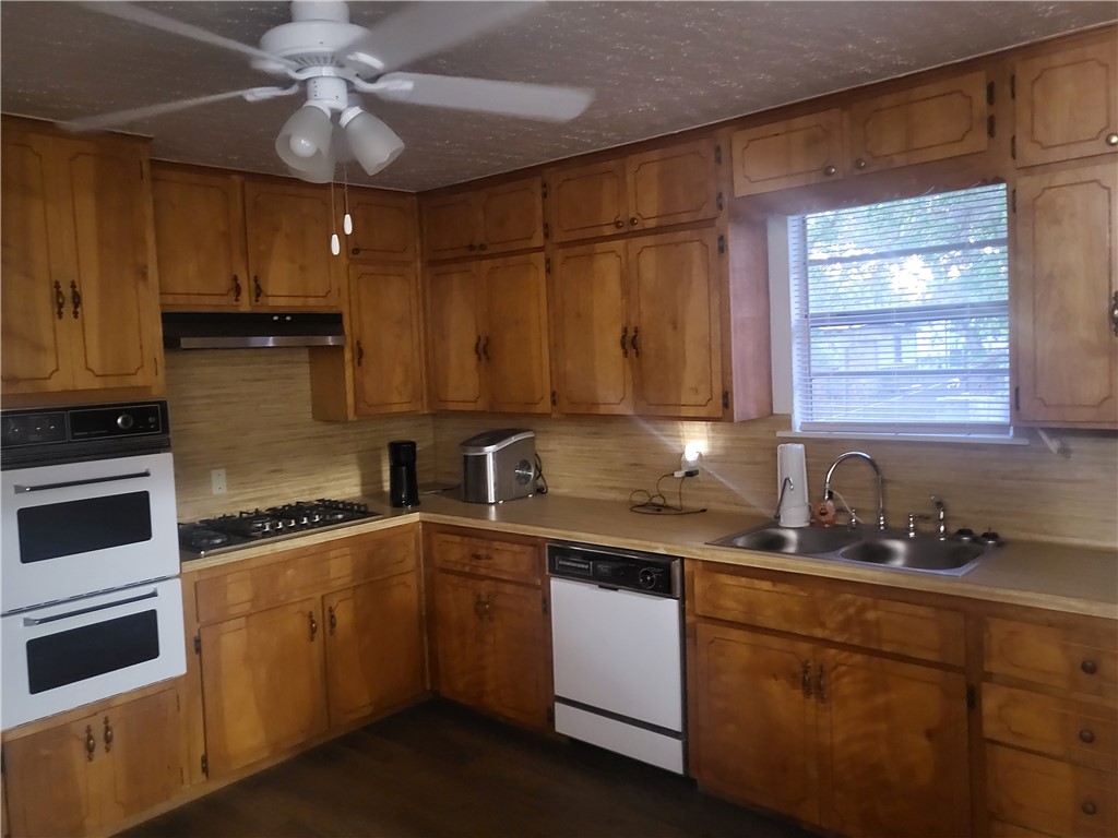 1215 E Fordyce Ave E