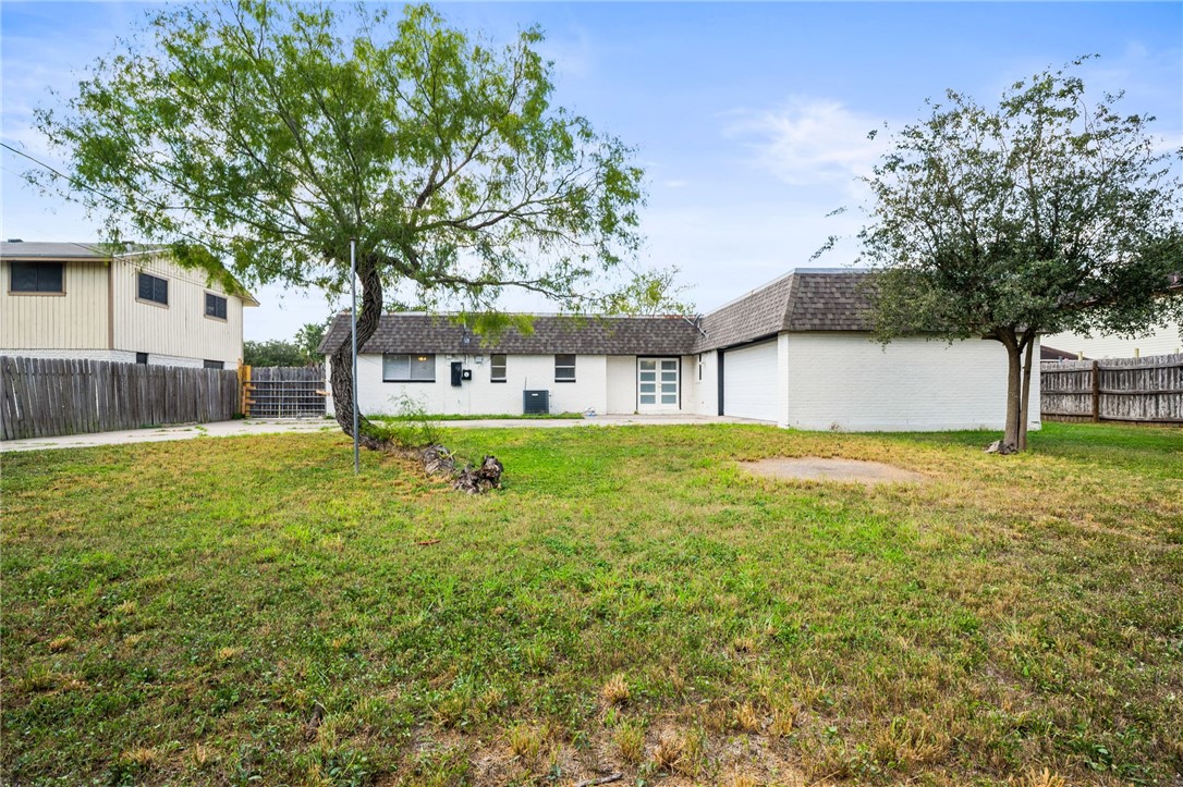 110 N University Blvd