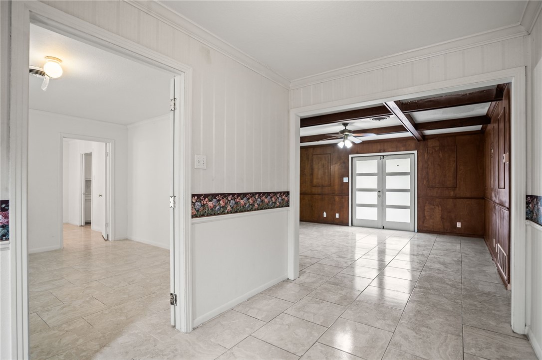 110 N University Blvd