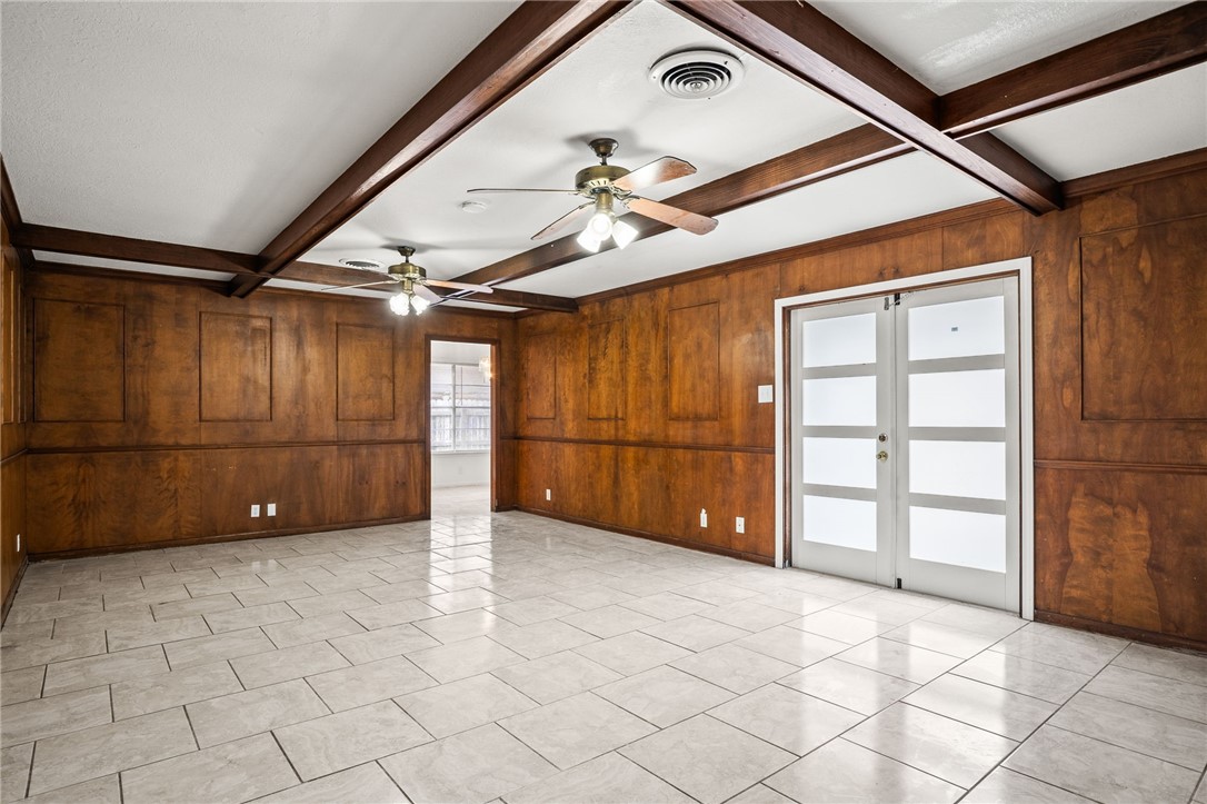 110 N University Blvd