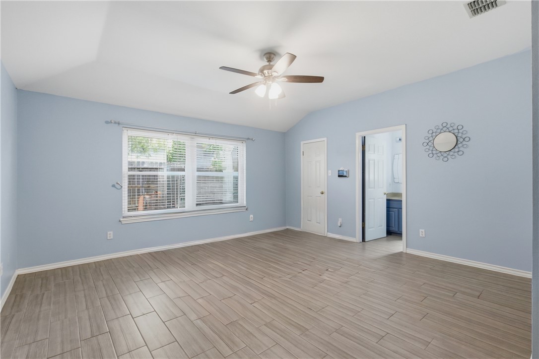 4910 Lake Livingston Dr