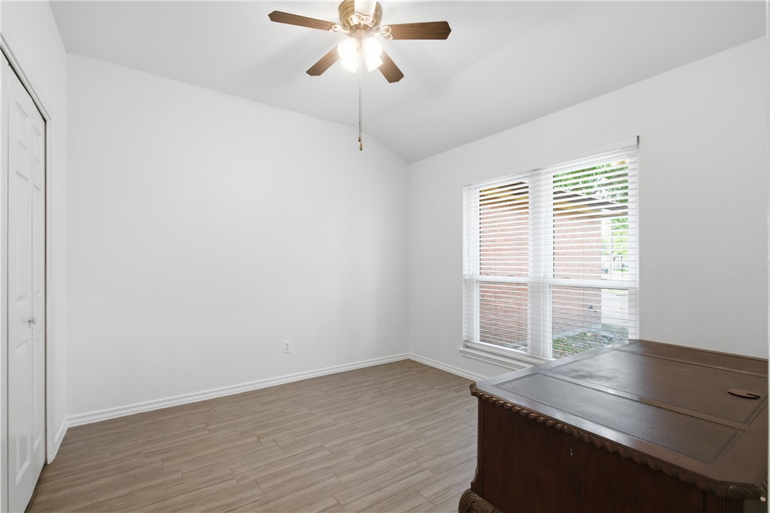 4910 Lake Livingston Dr