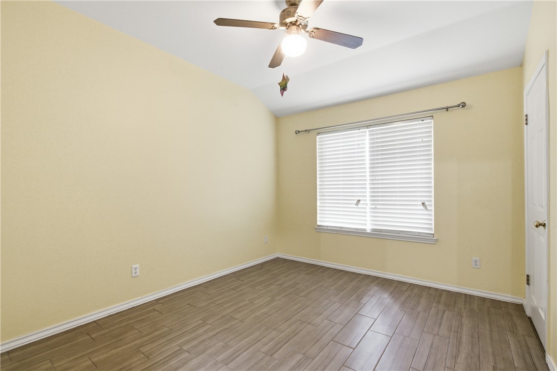 4910 Lake Livingston Dr