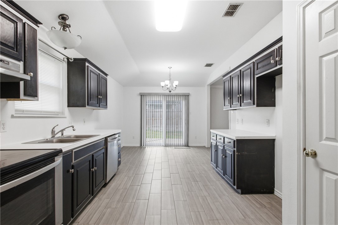 4910 Lake Livingston Dr