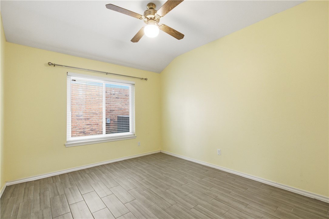 4910 Lake Livingston Dr