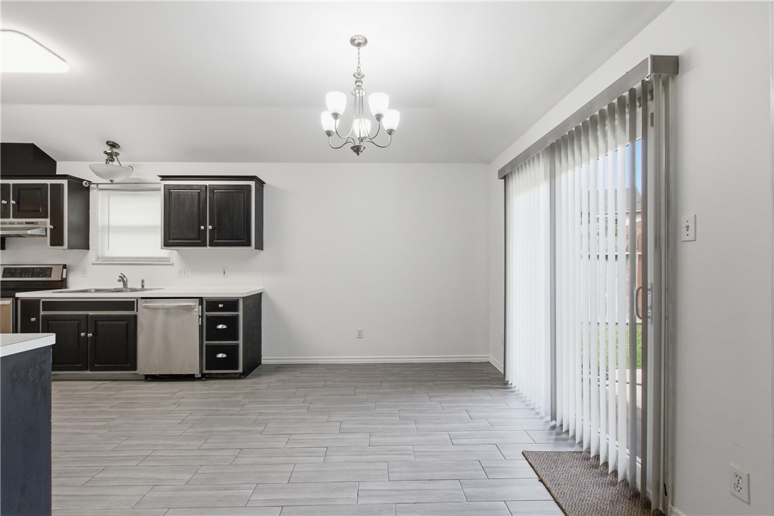 4910 Lake Livingston Dr