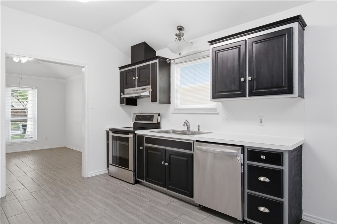 4910 Lake Livingston Dr