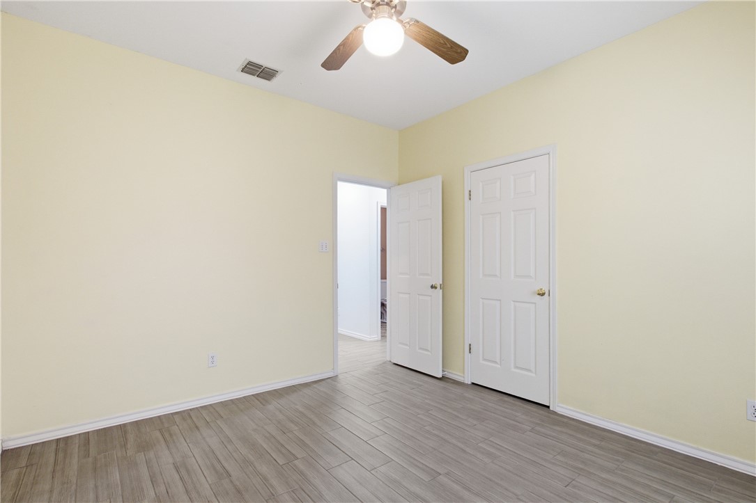 4910 Lake Livingston Dr