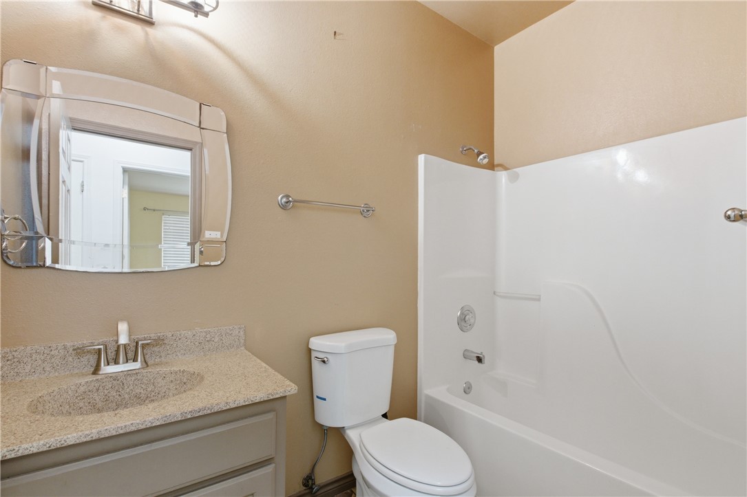 4910 Lake Livingston Dr