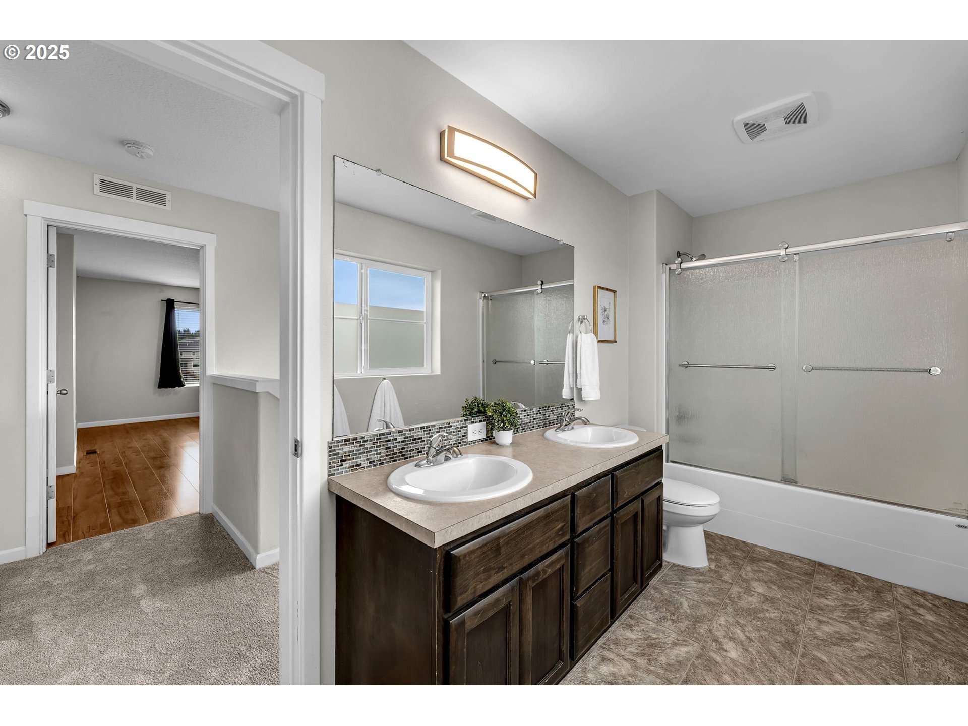 2504 S NISQUALLY AVE