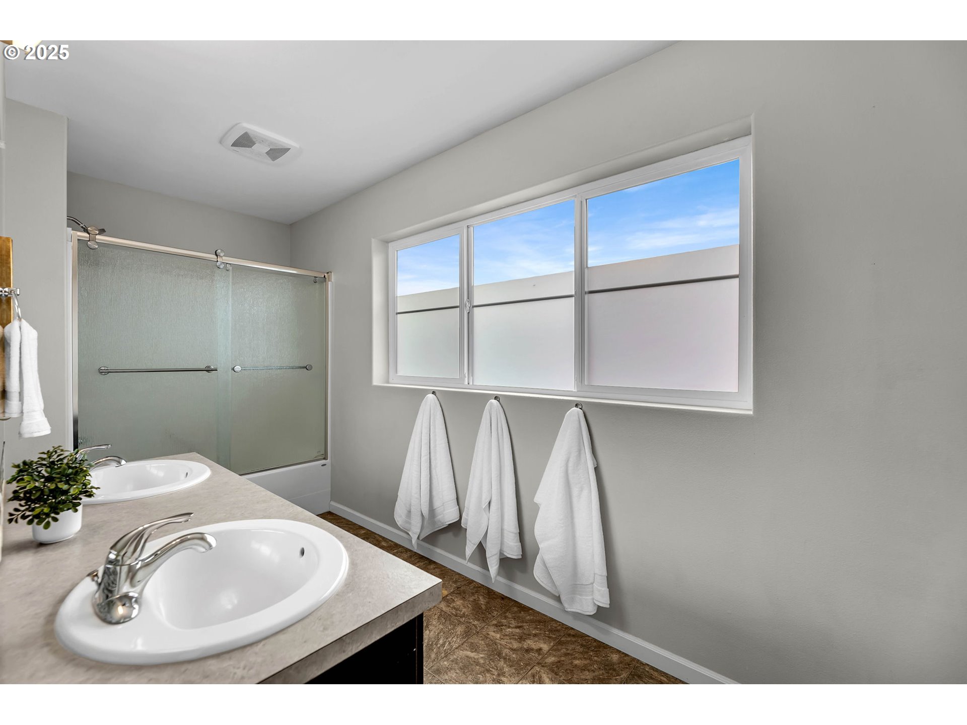 2504 S NISQUALLY AVE