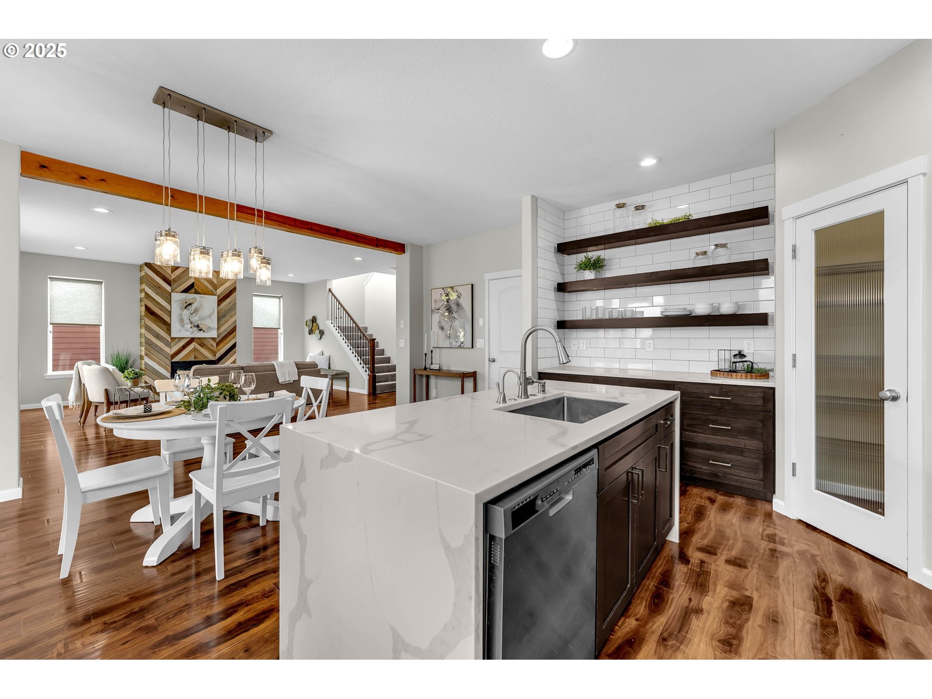 2504 S NISQUALLY AVE