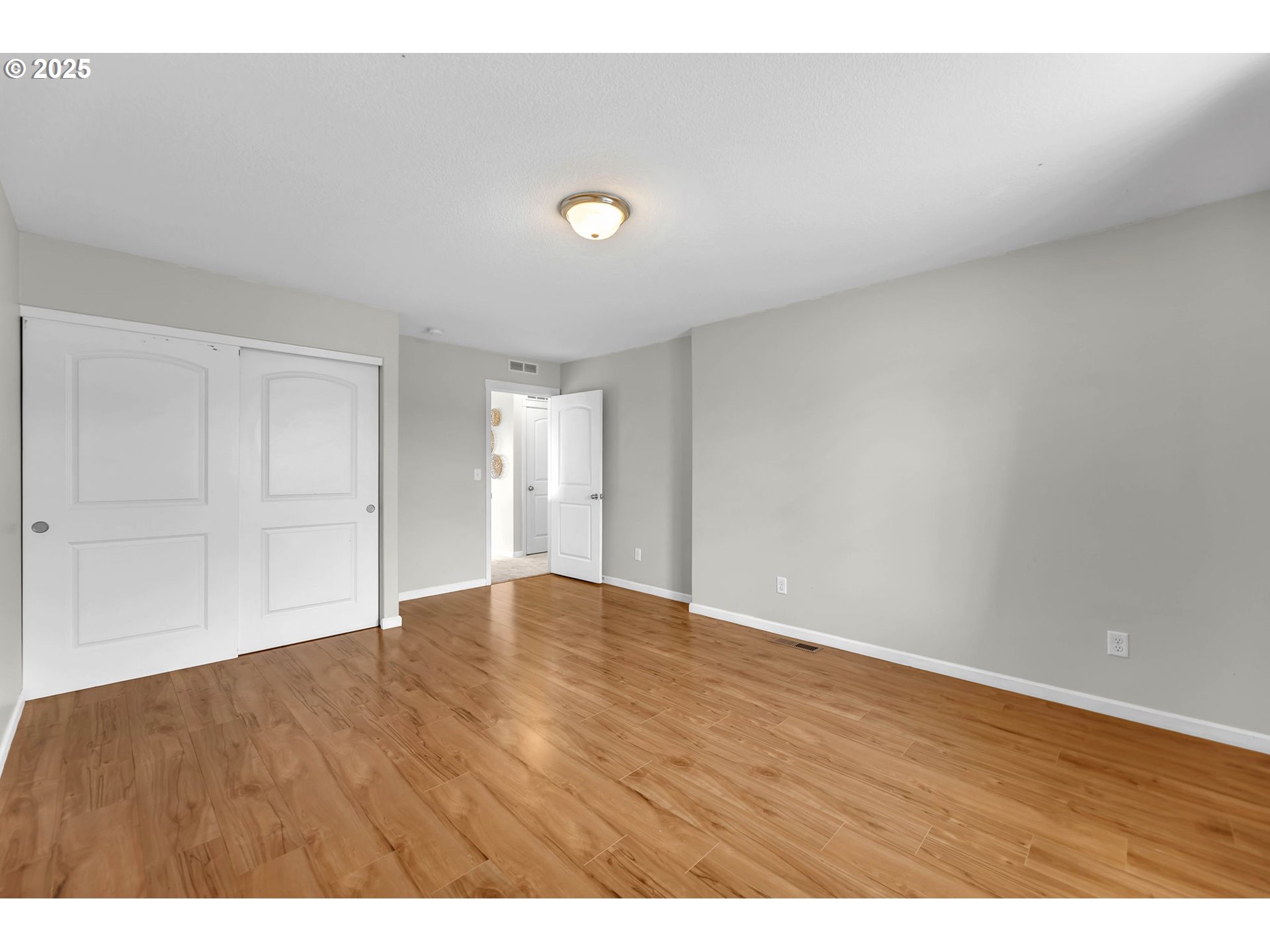 2504 S NISQUALLY AVE