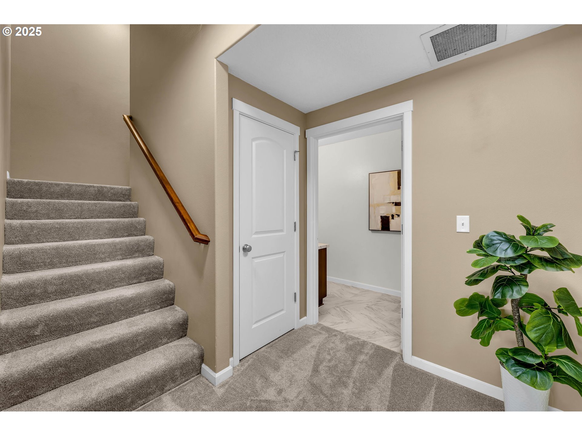 2504 S NISQUALLY AVE