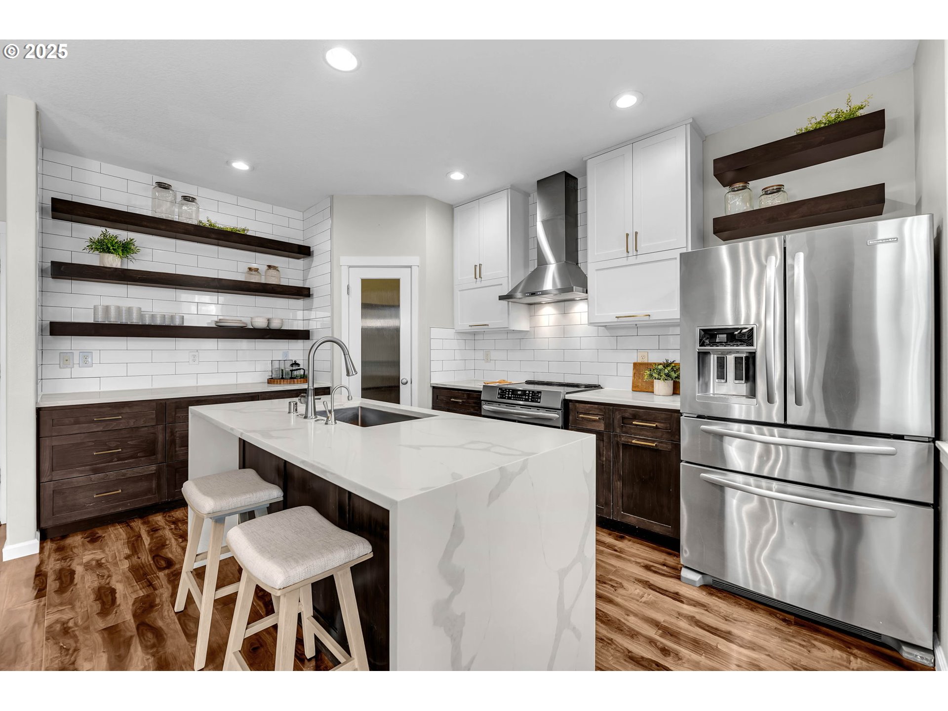 2504 S NISQUALLY AVE