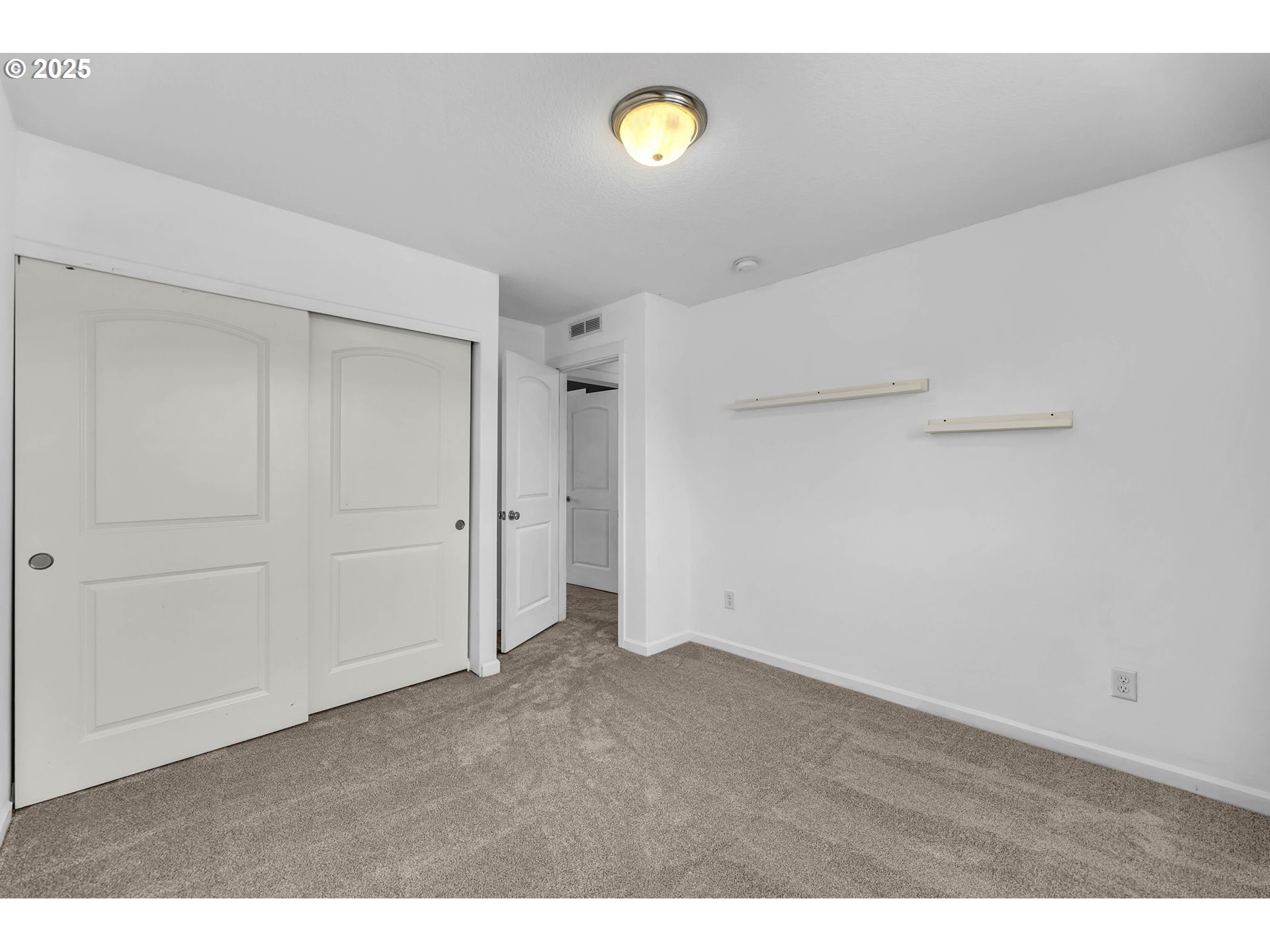 2504 S NISQUALLY AVE