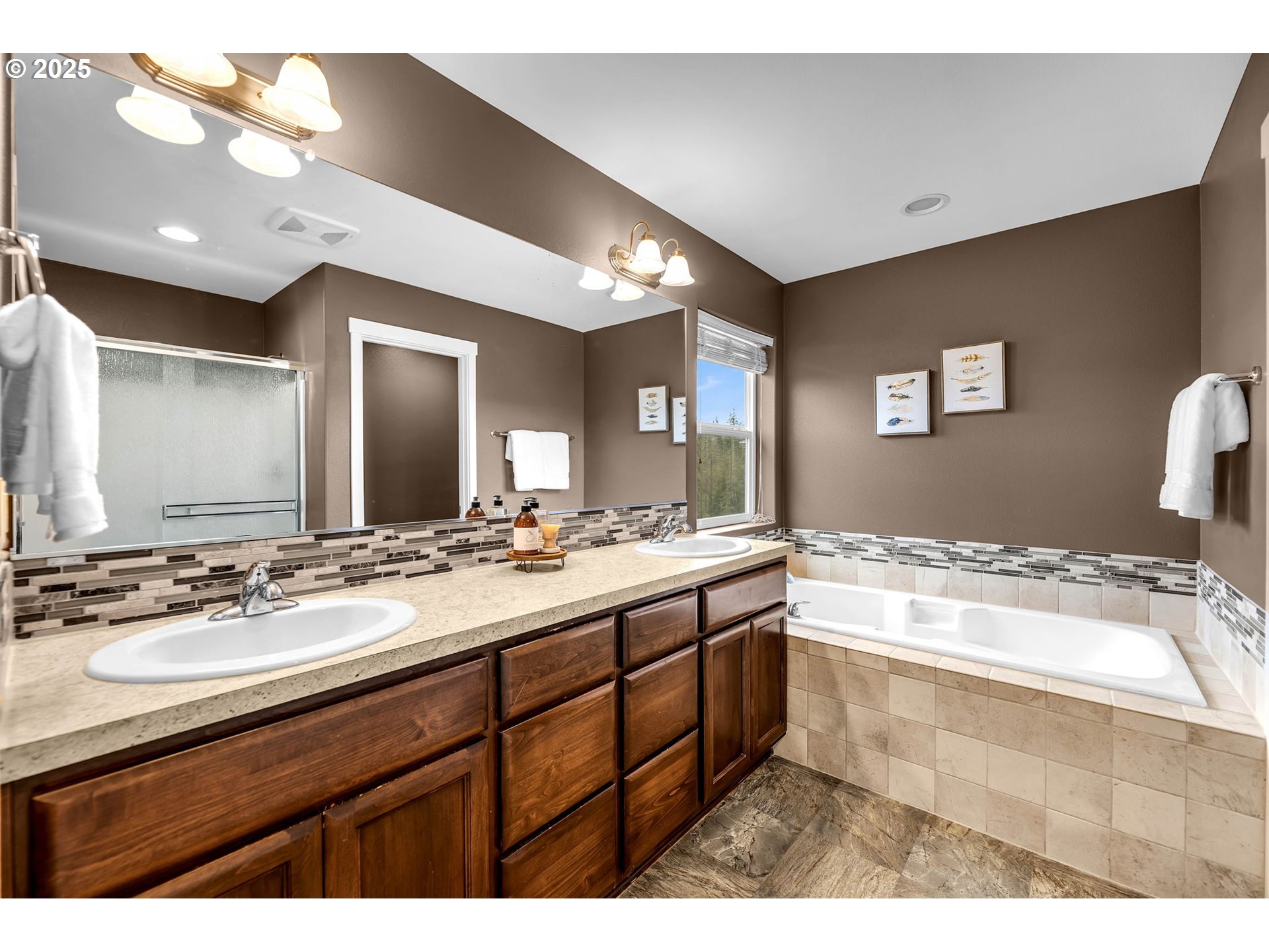 2504 S NISQUALLY AVE