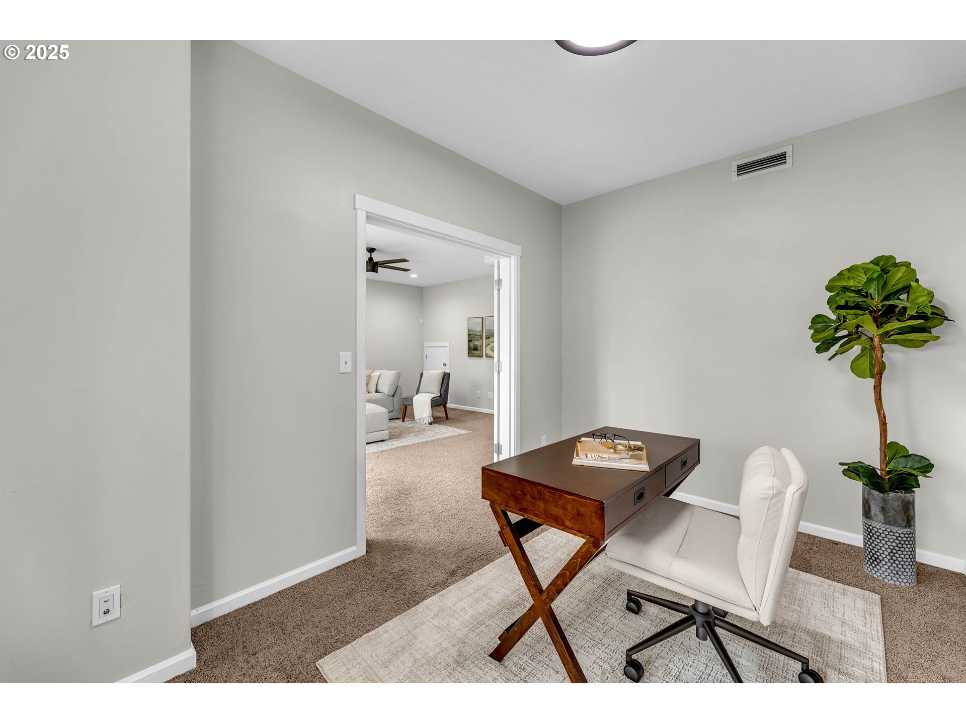 2504 S NISQUALLY AVE