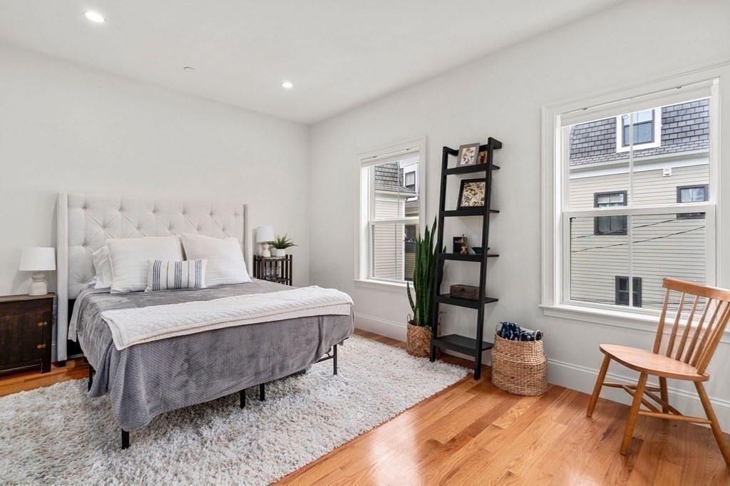 6 Temple St # 6