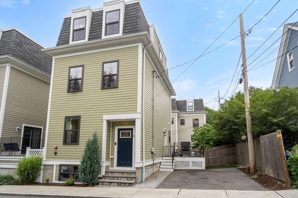 6 Temple St # 6