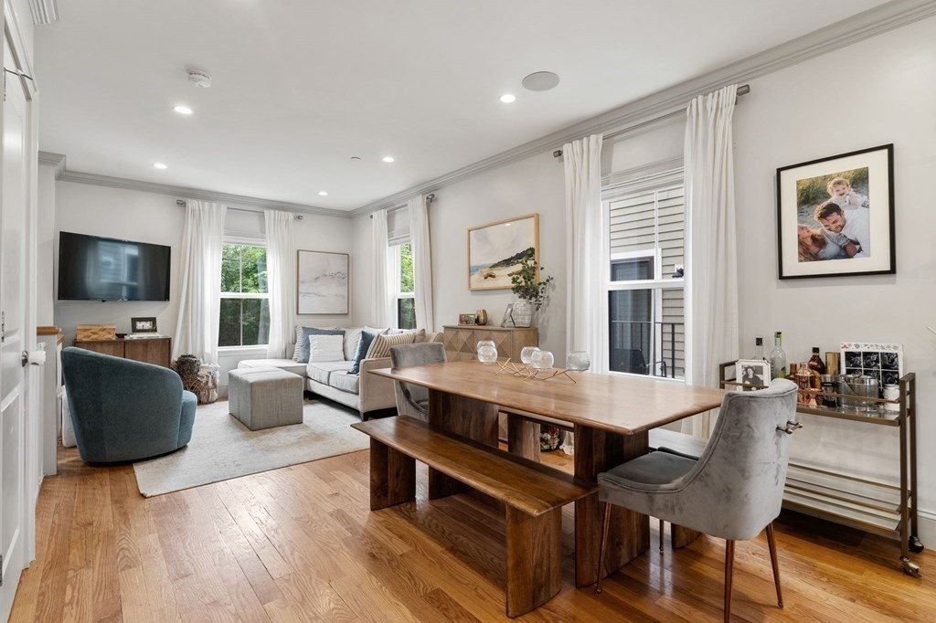 6 Temple St # 6