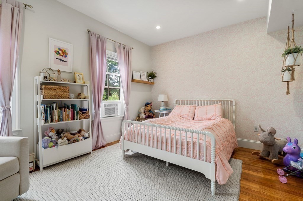 6 Temple St # 6