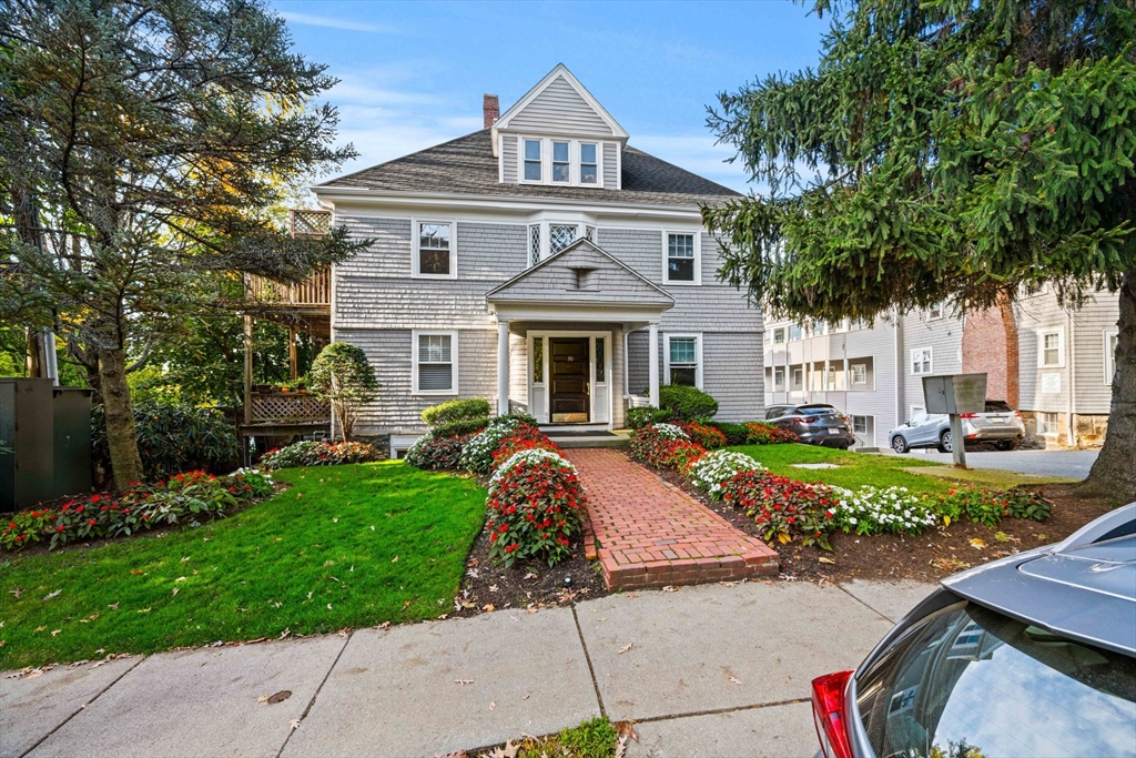 36 Cummings Rd # 10
