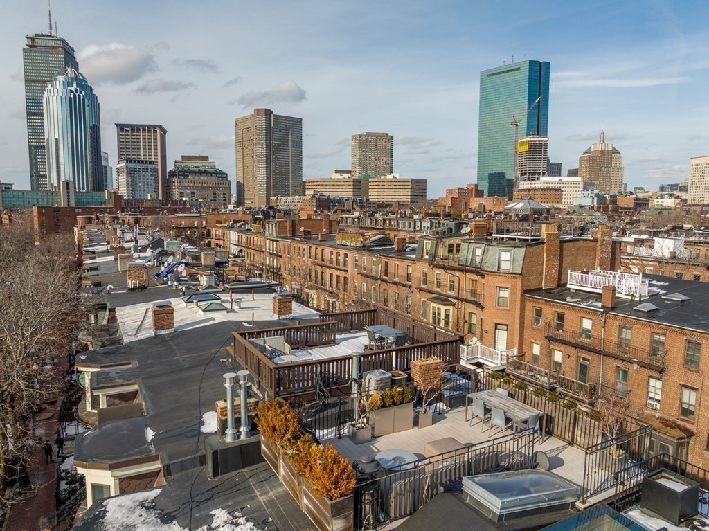 121 W Newton St # 2