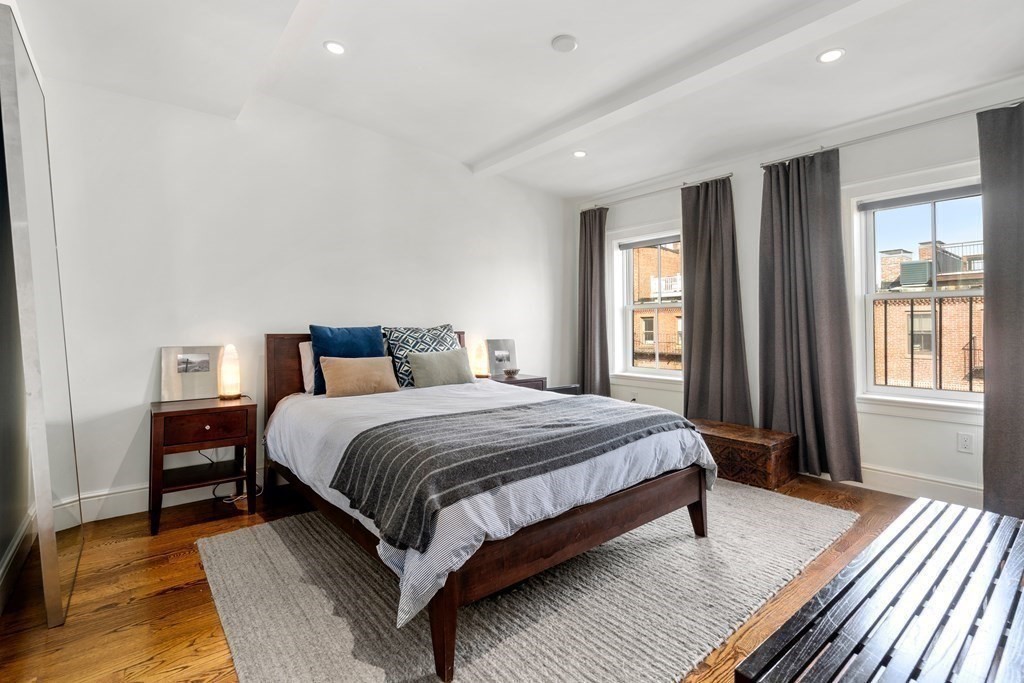 121 W Newton St # 2
