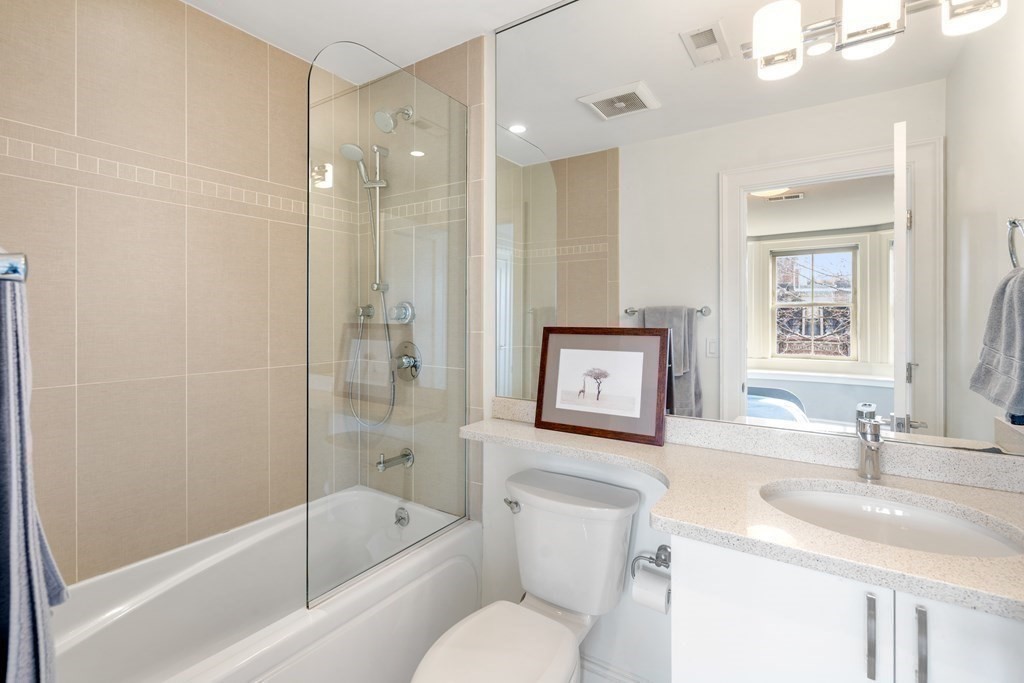 121 W Newton St # 2