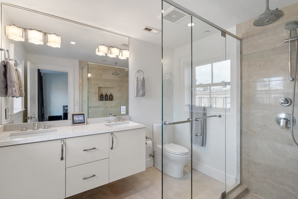 121 W Newton St # 2