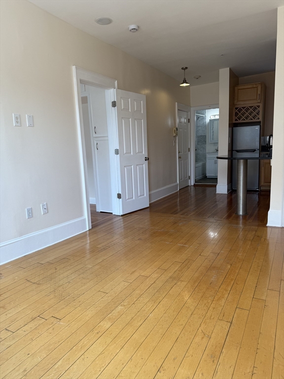 75 Burbank # 402