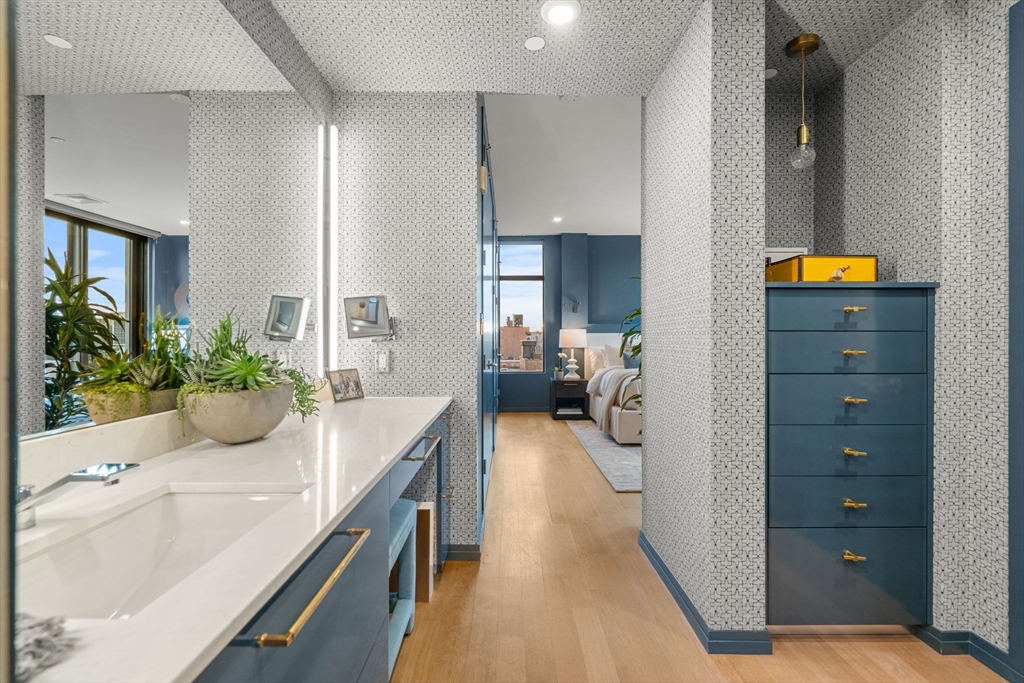 7 East Springfield Unit: PH6