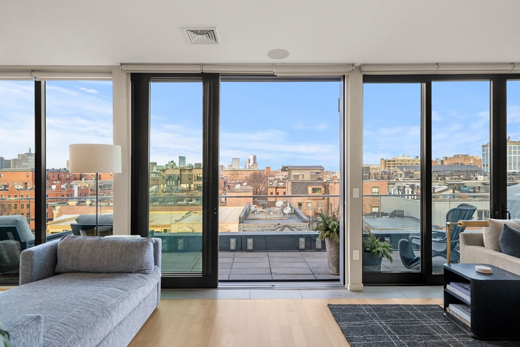 7 East Springfield Unit: PH6