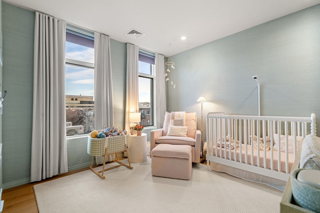 7 East Springfield Unit: PH6