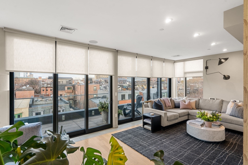 7 East Springfield Unit: PH6