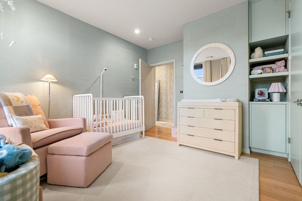 7 East Springfield Unit: PH6