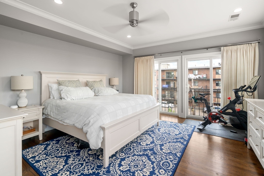 901 E. Broadway # 2