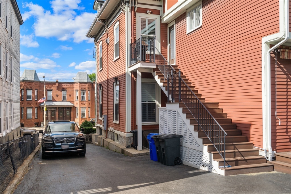 901 E. Broadway # 2