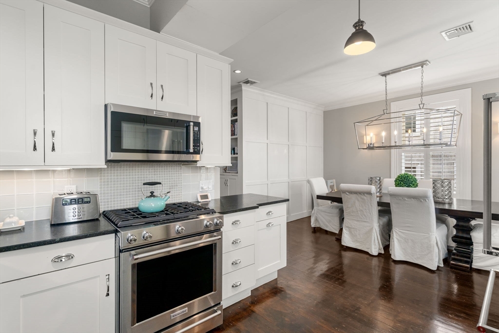 901 E. Broadway # 2